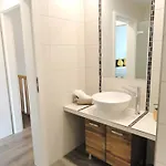 Karins بيت للعطل *