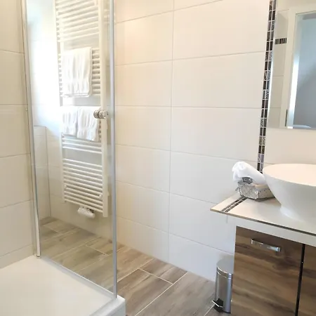 בית נופש Karins *